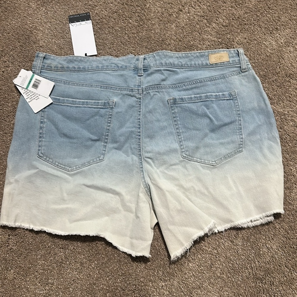 Sofia Vergara Blue Ombre Denim Shorts NWT - Picture 5 of 5
